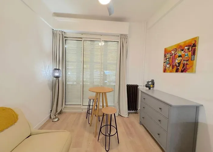 ⁂ Petit Nid Design Au Centre De *