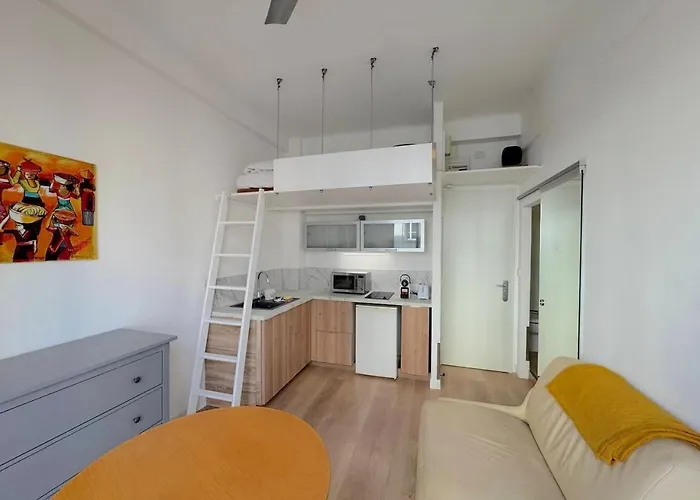 ⁂ Petit Nid Design Au Centre De Νίκαια