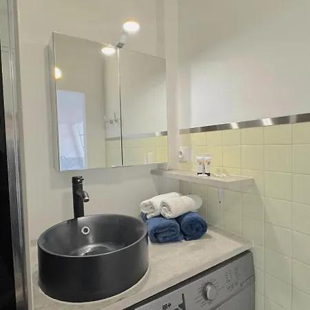 ⁂ Petit Nid Design Au Centre De Apartament