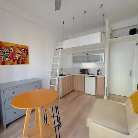 ⁂ Petit Nid Design Au Centre De